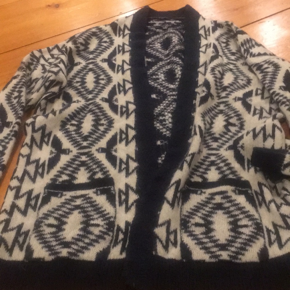 Aztec Cardigan - Picture 3 of 3